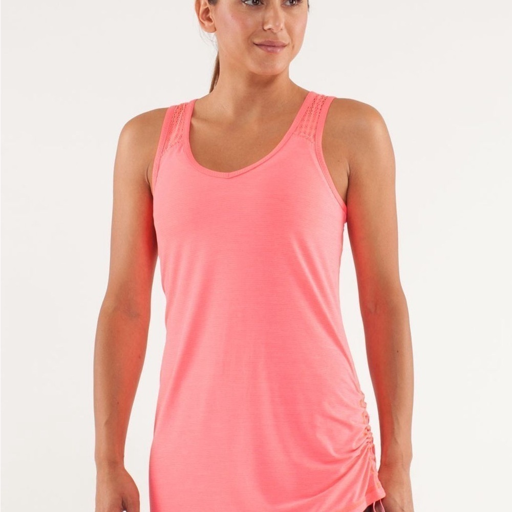 Lululemon Run: Tie And Fly Tank
Flash Light 6